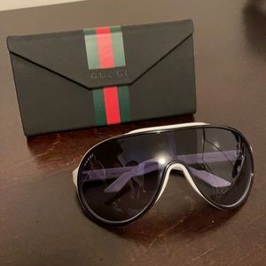 GUCCI SUNGLASSES